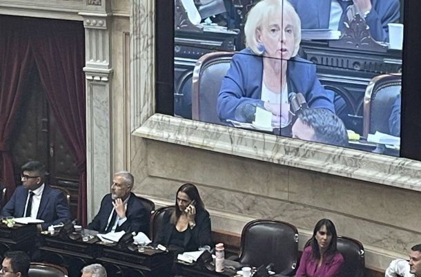 Escándalo en Diputados: la sesión por la Reforma Laboral casi se cae por el faltazo libertario para cenar