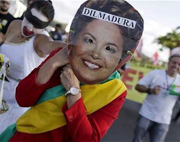 Brasileños quieren juicio político contra la presidenta Rousseff