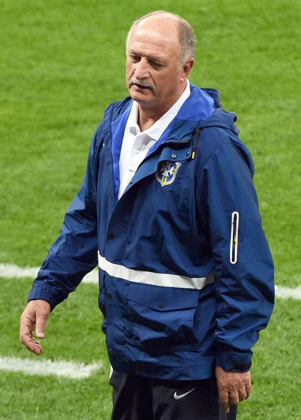 Scolari hizo una insólita defensa tras la paliza