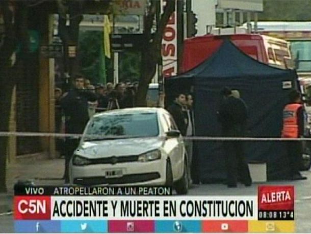 Constitución: un automovilista cruzó en amarillo y mató a un peatón