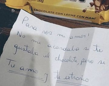 Respondió una carta de amor con un te amo amigo y es viral