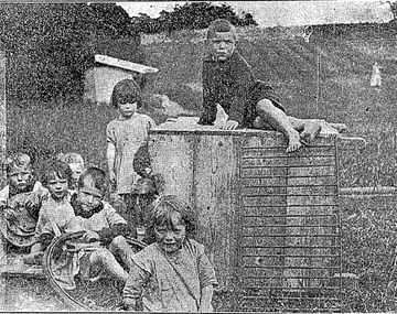 Una imagen de los niños que vivían en el hogar de las monjas en Tuam