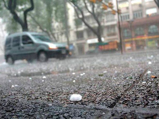 Alertas por lluvia y granizo en 6 provincias para este miércoles: las recomendaciones