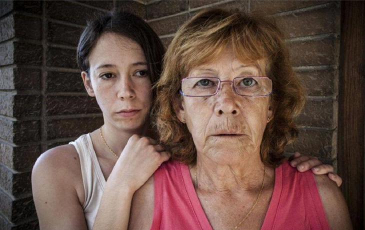 La española que prendió fuego al violador de su hija salió de la cárcel