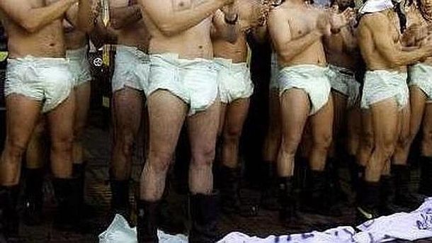 Polémica por empresa que obliga a empleados a usar pañales