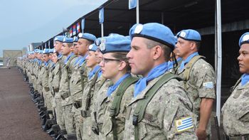 Los diputados Zubía y Lust propusieron la militarización de las calles en Uruguay para combatir la inseguridad. Los diputados Zubía y Lust propusieron la militarización de las calles en Uruguay para combatir la inseguridad.