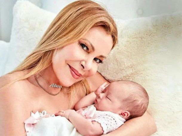 Actriz española tuvo una beba con su hijo