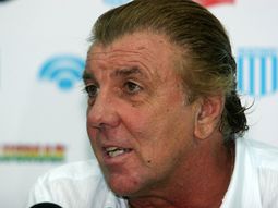 mostaza merlo se hace cargo de un racing en caida libre mostaza merlo se hace cargo de un racing en caida libre