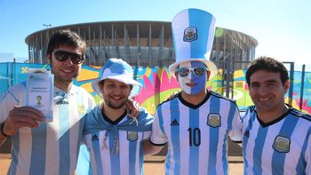 ¿cuanto cuesta ir a ver a la seleccion contra holanda en la semifinal? ¿cuanto cuesta ir a ver a la seleccion contra holanda en la semifinal?