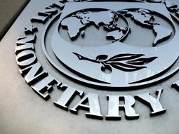 el fmi pone al bcu entre la espada y la pared por el control inflacionario el fmi pone al bcu entre la espada y la pared por el control inflacionario