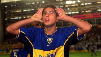 Riquelme y su topo gigio. Riquelme y su topo gigio.