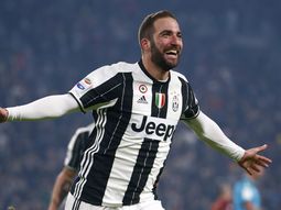 El festejo de Gonzalo Higuaín El festejo de Gonzalo Higuaín