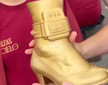 El particular obsequio que recibió Milei en Chaco: El pie de la chorra