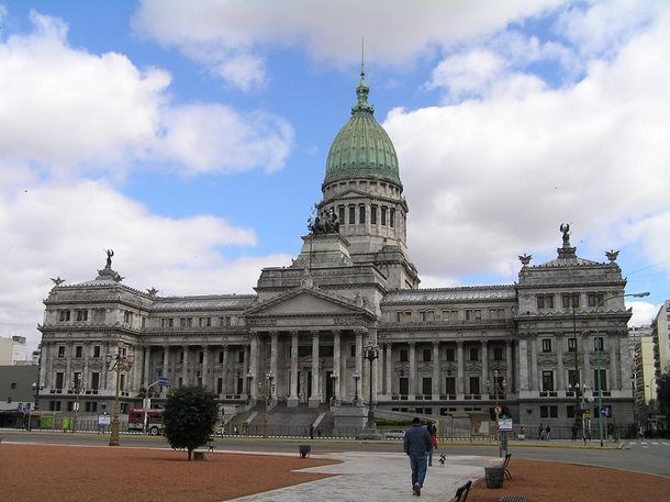 Habrá una intensa actividad esta semana con sesiones en ambas  cámaras legislativas y labor en comisiones