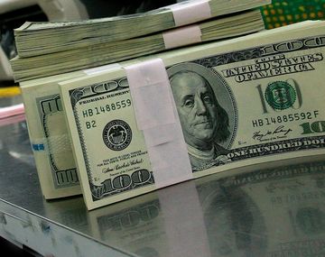 El dólar ilegal bajó casi 9% durante octubre