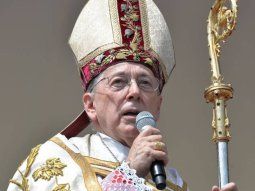 Nueva polémica en el cónclave: un cardenal sancionado por abuso llegó a Roma