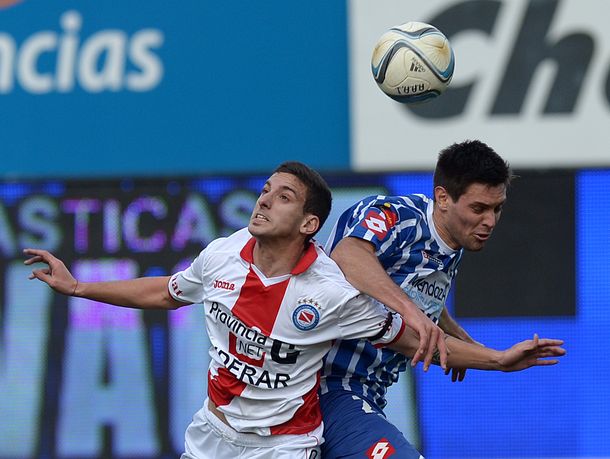 Argentinos y Godoy Cruz empataron en un partido deslucido