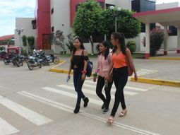 Las alumnas y los alumnos sufren la nueva presión por igual