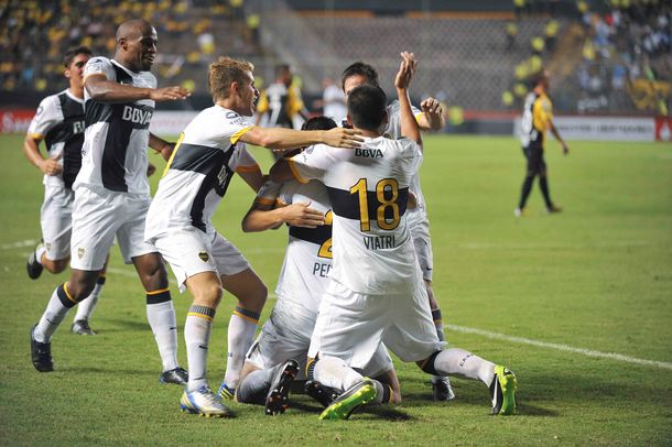 Boca derrotó a Barcelona en Guayaquil y sumó su primer triunfo