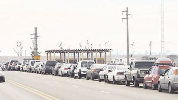 exodo por el tipo de cambio: miles de argentinos compran en paraguay exodo por el tipo de cambio: miles de argentinos compran en paraguay