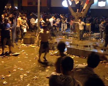 Barras bravas argentinos provocaron destrozos en Brasil: mirá el video