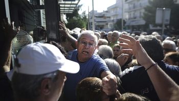 grecia envio su plan de reformas a la ue: confia en lograr el tercer rescate grecia envio su plan de reformas a la ue: confia en lograr el tercer rescate