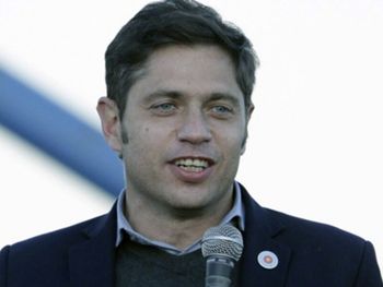 Kicillof tras entregar 127 títulos de propiedad: Donde hay necesidades, hay obligaciones