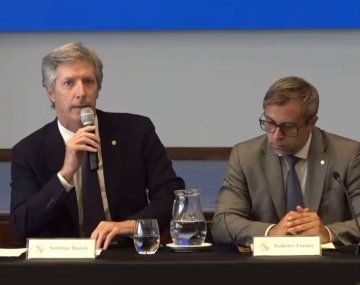 Bausili explicó el programa monetario y anticipó etapa de remonetización