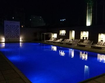 Fiesta clandestina con drogas en un hotel en Balvanera: ocho detenidos