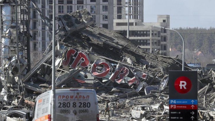 Otra periodista murió por un bombardeo en Kiev