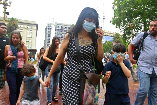 Provincia: se podr&aacute; salir a la calle con dos hijos por vez