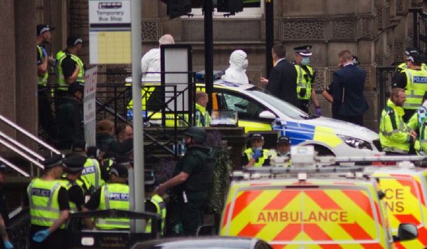 Escocia: un muerto y un policía gravemente herido en un ataque en Glasgow