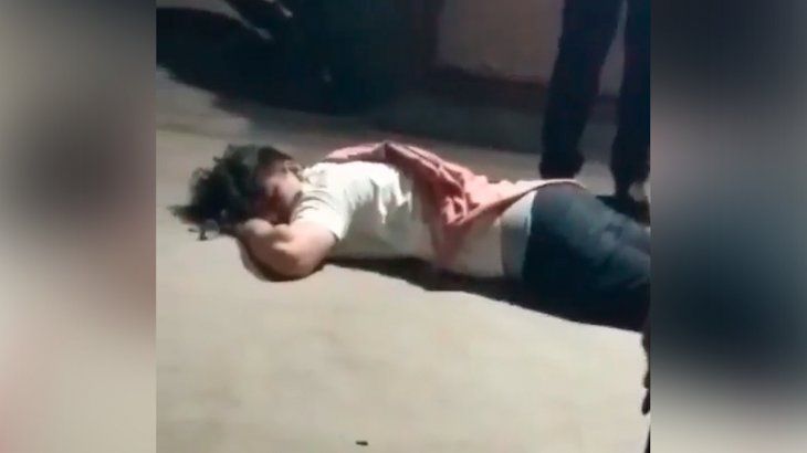 Brutal ataque patovica a un joven a la salida de un boliche en Mendoza: lo dejaron inconsciente en la vereda
