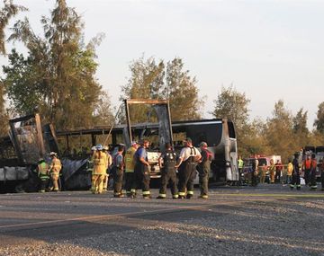 EE UU: diez muertos al chocar un micro escolar y un camión