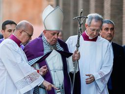 Desde el Vaticando informaron que un vecino del papa Francisco tiene coronavirus