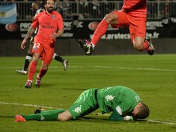 con lavezzi y di maria, el psg empato y mantuvo la punta del campeonato con lavezzi y di maria, el psg empato y mantuvo la punta del campeonato