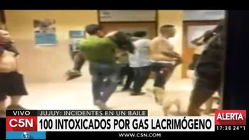 Un hombre tiró una bomba lacrimógena en el centro de la pista Un hombre tiró una bomba lacrimógena en el centro de la pista