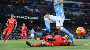 con sergio agüero como titular, el city fue goleado por el liverpool como local con sergio agüero como titular, el city fue goleado por el liverpool como local