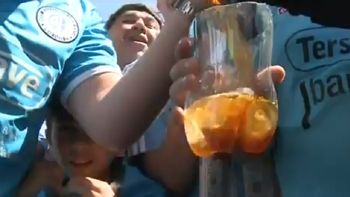 el jesucristo cordobes: un hincha de belgrano ¡convierte el agua en fernet! el jesucristo cordobes: un hincha de belgrano ¡convierte el agua en fernet!