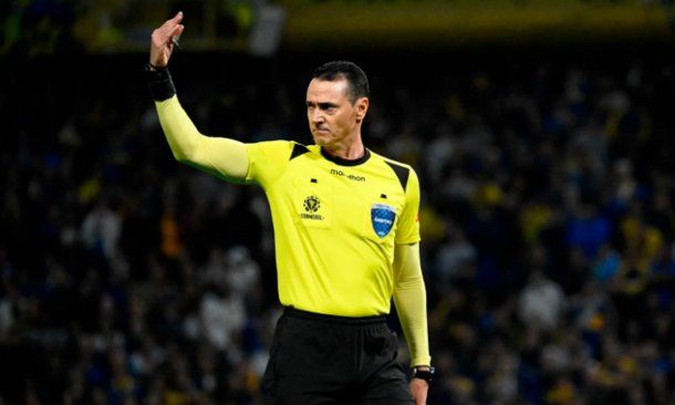 Árbitro colombiano Wilmar Roldán