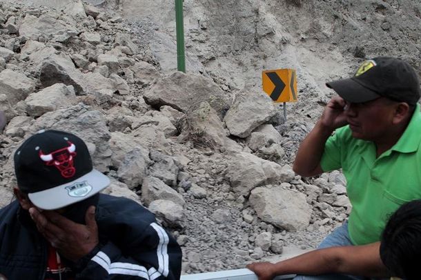 Al menos dos muertos por un terremoto en Ecuador