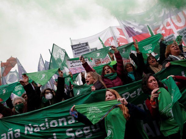Aborto: pañuelazo en la Ciudad en reclamo de la implementación efectiva de la ley IVE