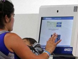IFE: quiénes pueden consultar en la página de ANSES si lo cobrarán