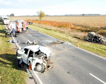 Cinco muertos por un choque frontal en Daireaux - Crédito: @DigitalMagica