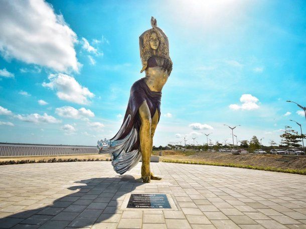 Shakira tiene su estatua en Barranquilla, Colombia