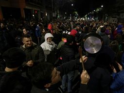 Cacerolazo en Rosario. Crédito: @alanmonzon