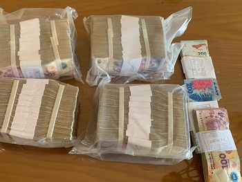 Fue al banco a retirar sus ahorros y se llevó una sorpresa