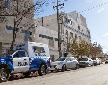 El policía quedó internado y está fuera de peligro