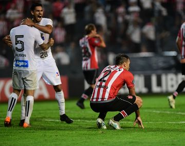 Desábato se lamenta tras el gol de Arthur Gomes