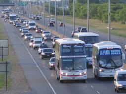 Miles de personas iniciaron sus vacaciones este fin de semana